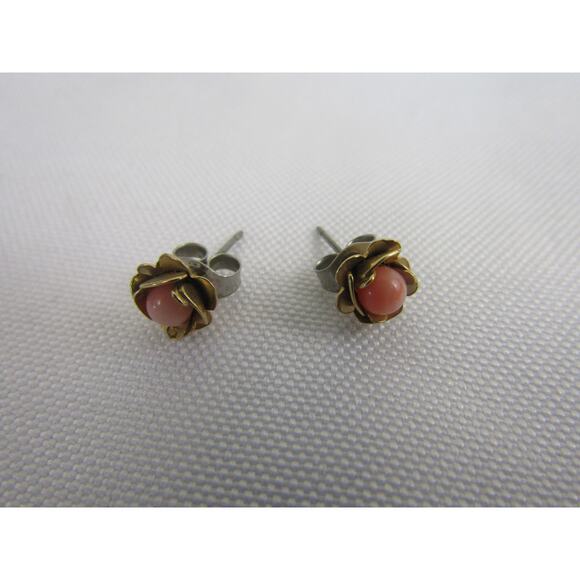 Peach Bead Gold Tone Flower Earrings Boho Cottagcore Stud - Picture 2 of 4
